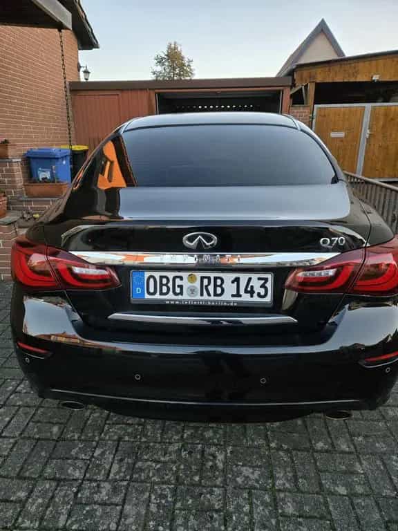 Infiniti Q70 (Hybridabtrieb 364 PS kombiniert) 09/2015-photo-11