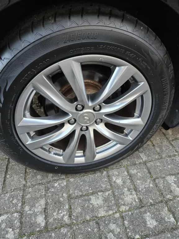 Infiniti Q70 (Hybridabtrieb 364 PS kombiniert) 09/2015-photo-9
