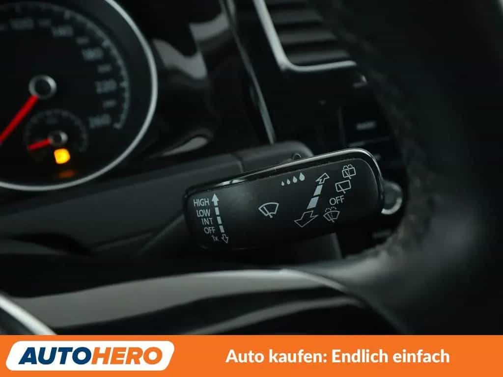 Volkswagen Golf VII 1.0 TSI Join*NAVI*PDC*SHZ*KLIMA* 10/2018-photo-28