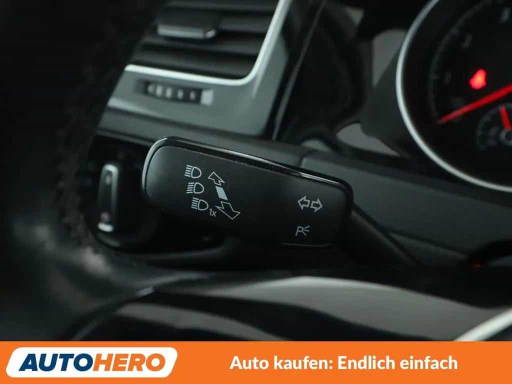 Volkswagen Golf VII 1.0 TSI Join*NAVI*PDC*SHZ*KLIMA* 10/2018-photo-29