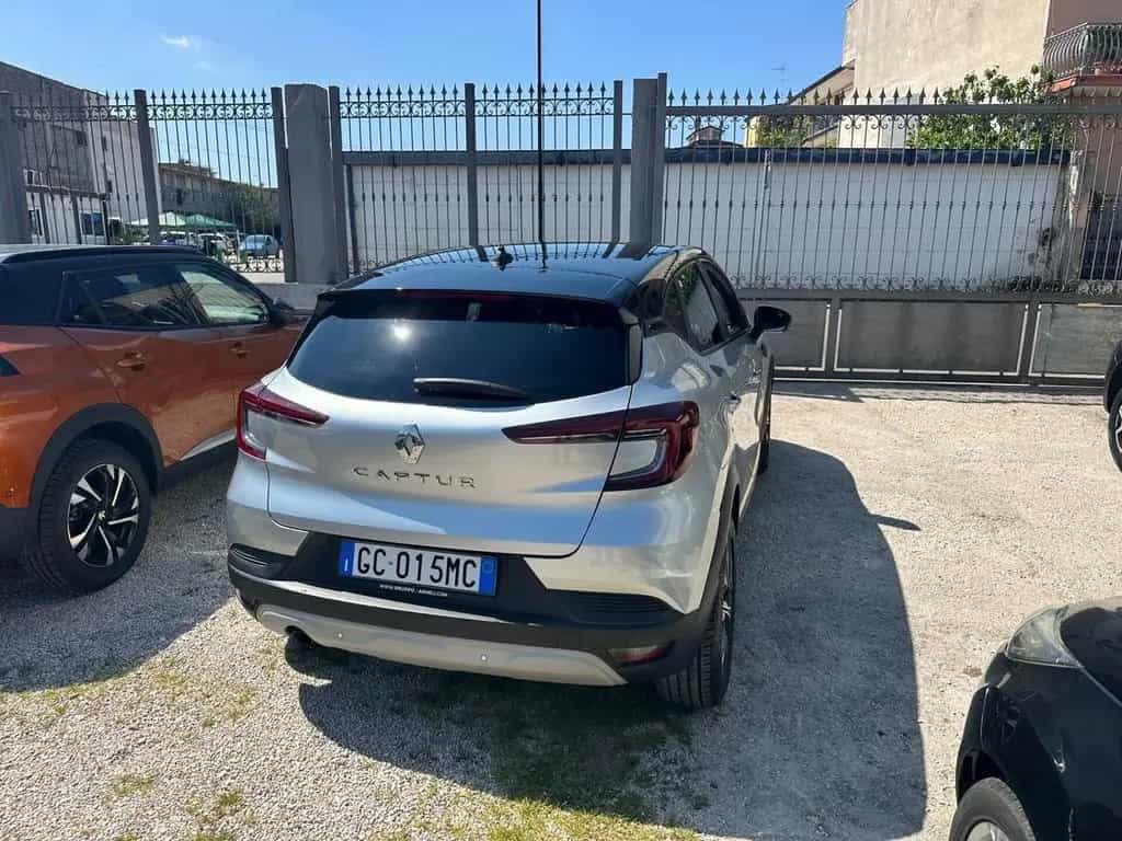Renault Captur 1.5 dCi 115 CV Intens Km 94.000 01/2021-photo-3