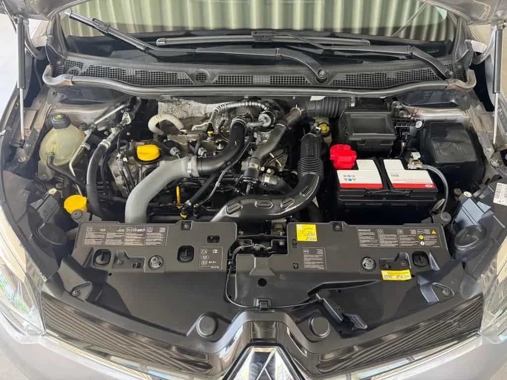 Renault Captur Luxe AHK Tüv Neu 07/2014-photo-17