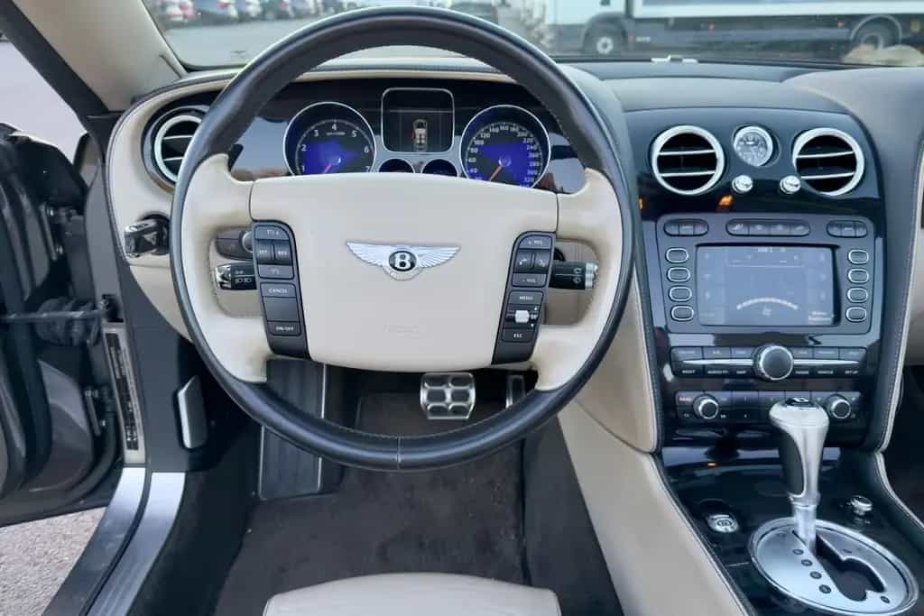Bentley Continental GTC 01/2009-photo-16