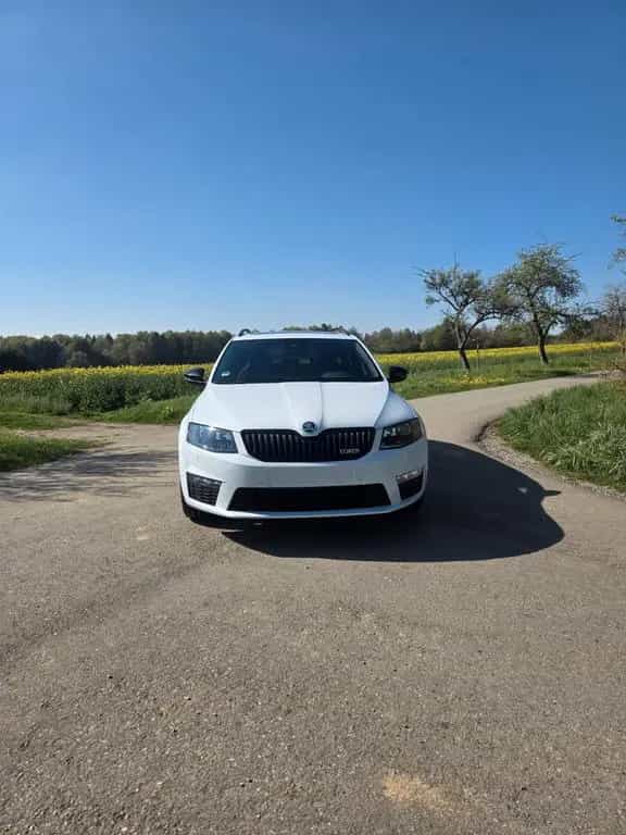 Skoda Octavia 2.0 TSI DSG RS Combi RS 09/2015-photo-0