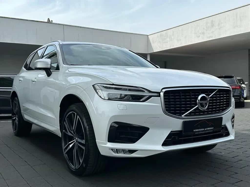 Volvo XC60 D5 AWD R Design 360° | B&W | AHK | Panorama 06/2017-photo-1