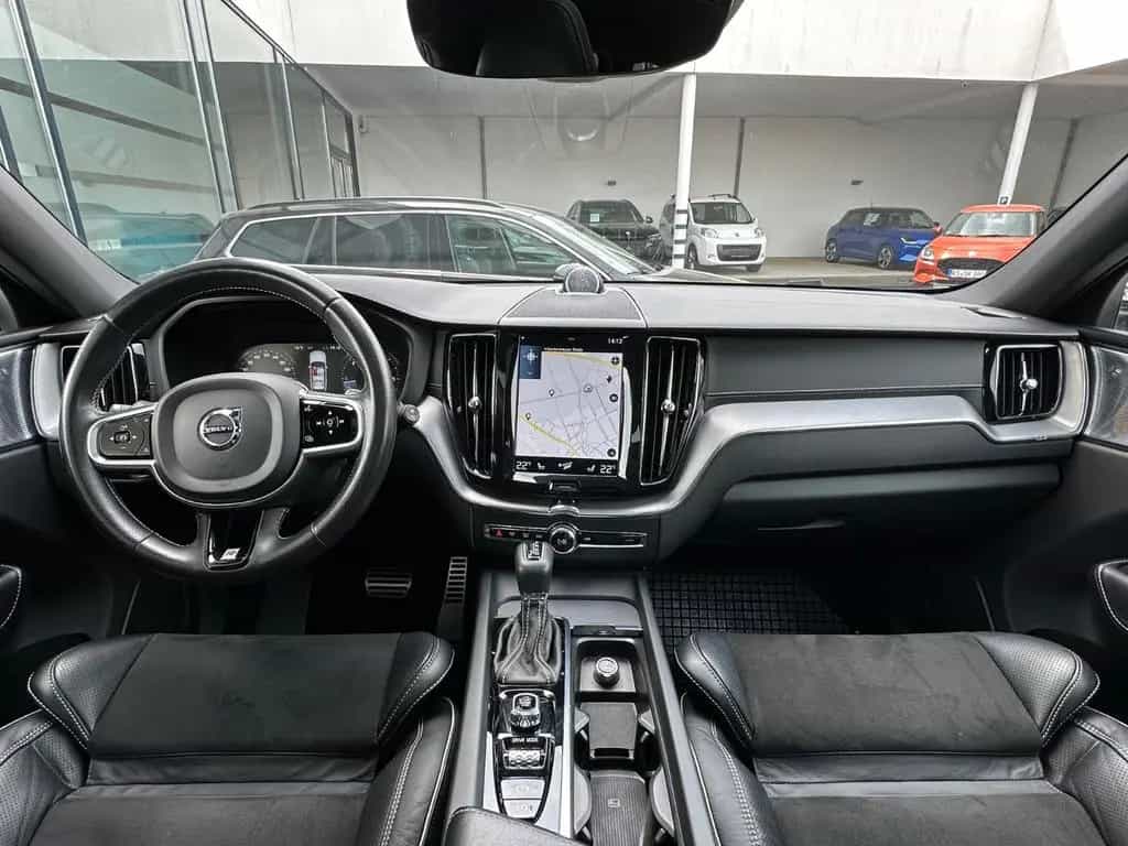 Volvo XC60 D5 AWD R Design 360° | B&W | AHK | Panorama 06/2017-photo-13