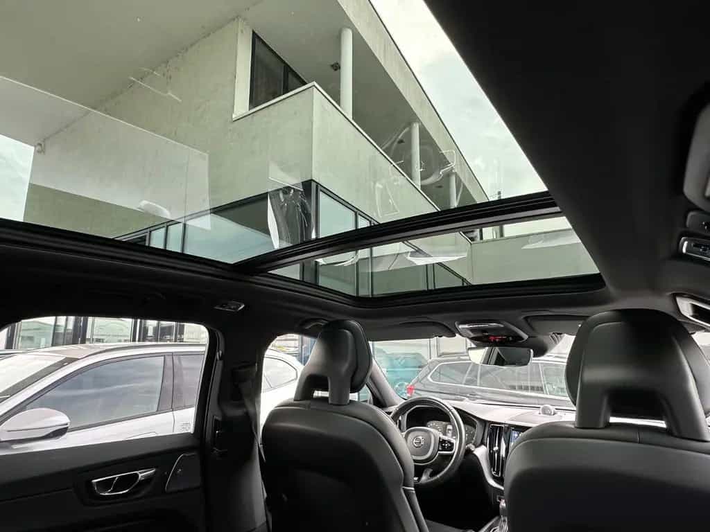 Volvo XC60 D5 AWD R Design 360° | B&W | AHK | Panorama 06/2017-photo-18