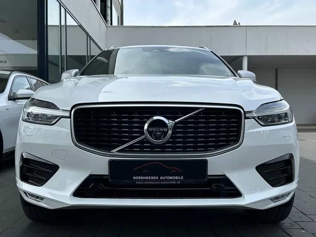 Volvo XC60 D5 AWD R Design 360° | B&W | AHK | Panorama 06/2017-photo-4