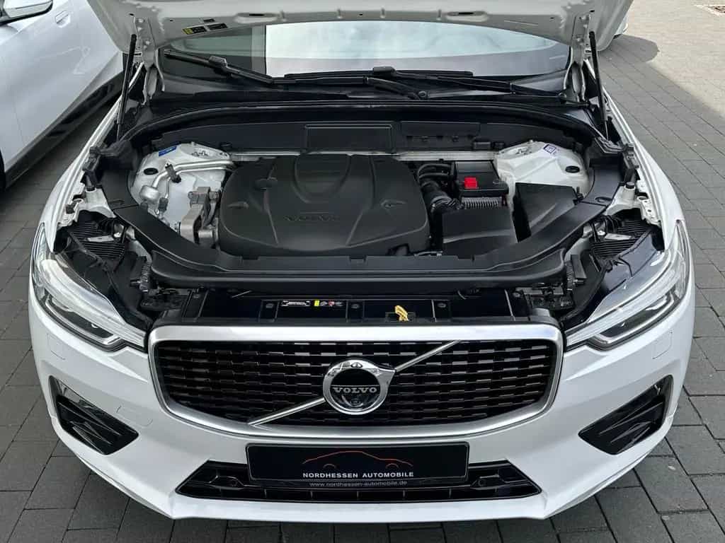 Volvo XC60 D5 AWD R Design 360° | B&W | AHK | Panorama 06/2017-photo-5