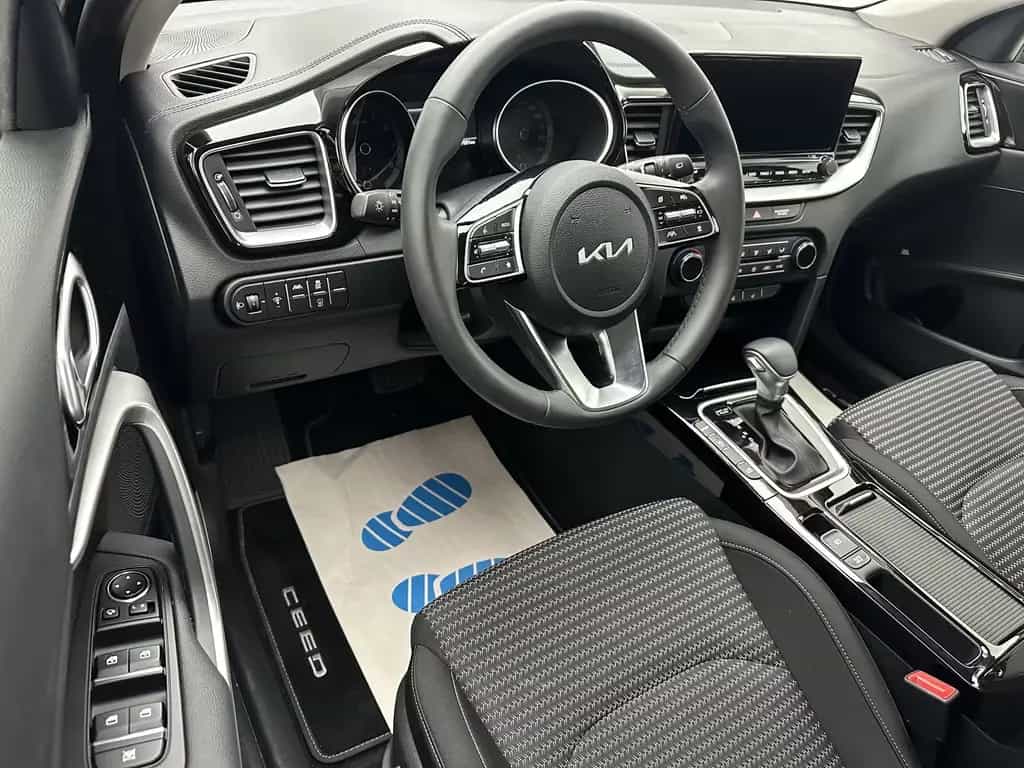 Kia cee'd / Ceed Spirit "1 HAND-NAVI-CAM-SITZH-CAR P 11/2025-photo-12