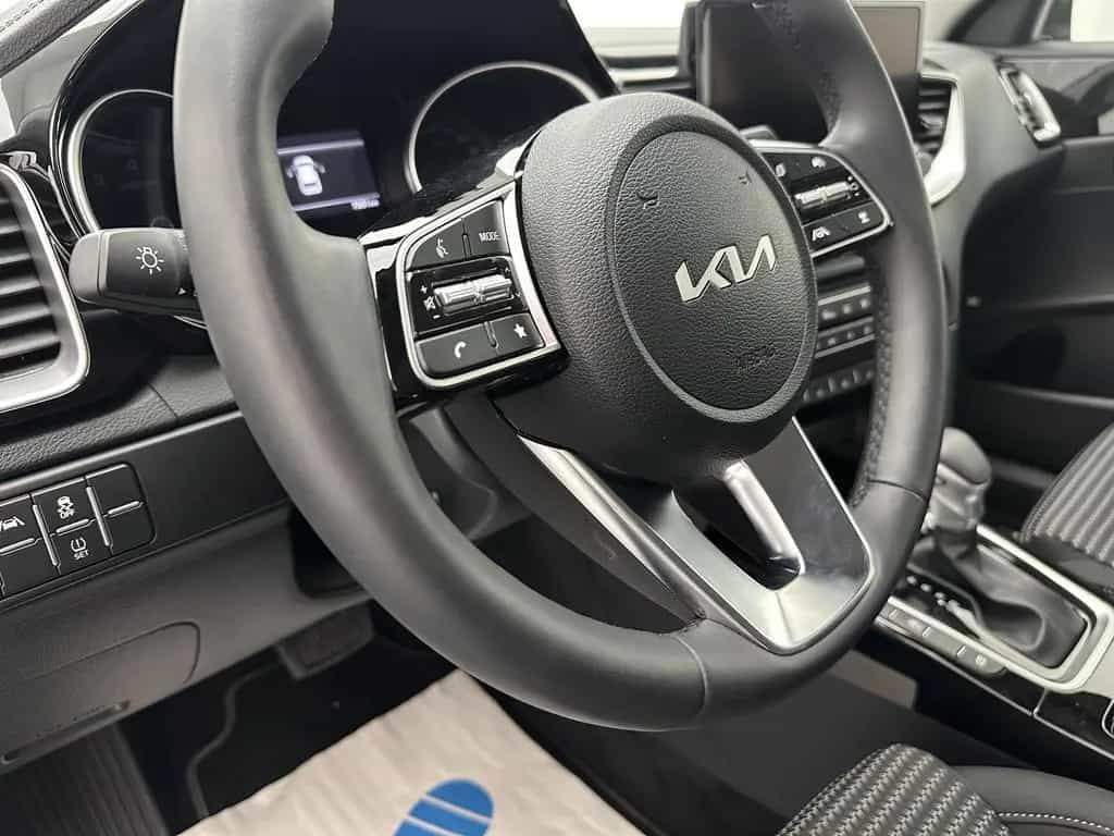 Kia cee'd / Ceed Spirit "1 HAND-NAVI-CAM-SITZH-CAR P 11/2025-photo-13