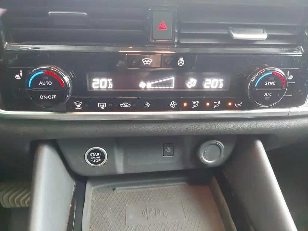 Nissan Qashqai 1.3 DIG-T X-TRONIC LIMITED NAVI PANO HUD 01/2021-photo-9