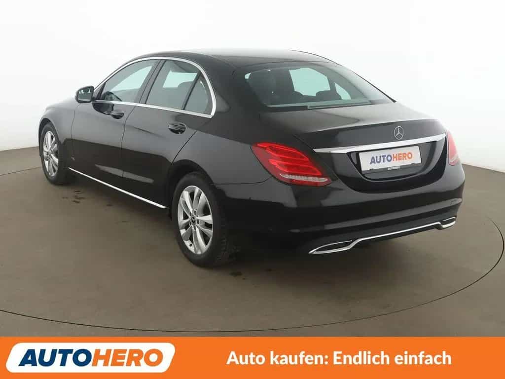 Mercedes-Benz C 180 CGI Avantgarde Aut.*NAVI*LED*PDC*SHZ* 07/2018-photo-3