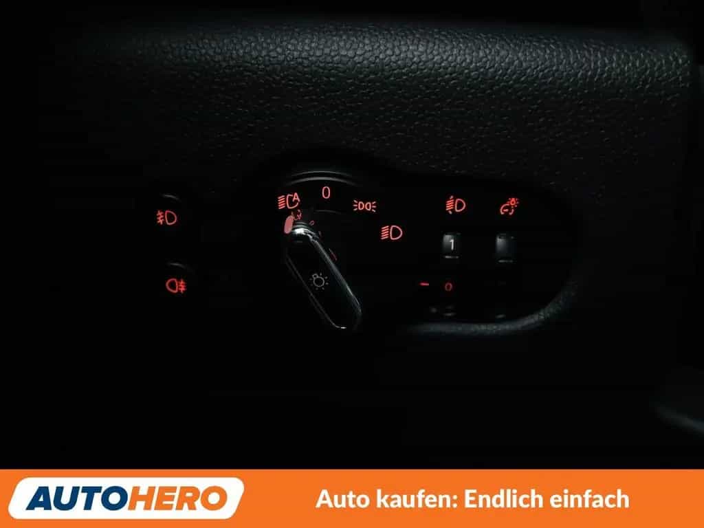 MINI Cooper D *NAVI*CAM*SHZ*KLIMA*ALU* 09/2018-photo-25