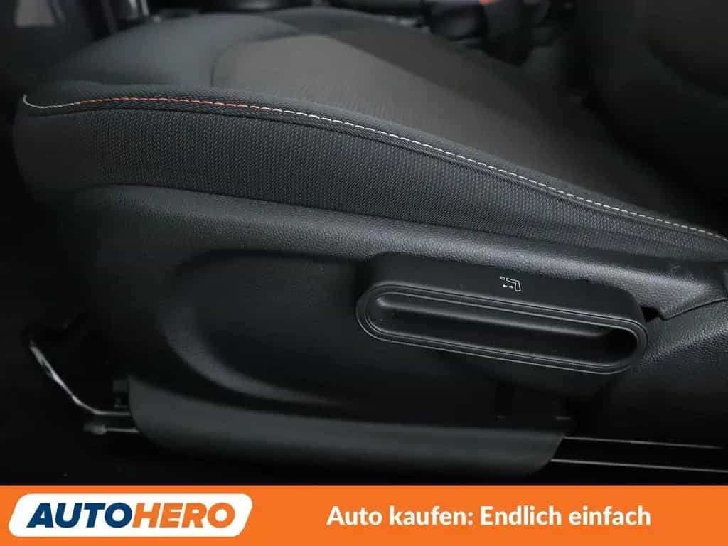MINI Cooper D *NAVI*CAM*SHZ*KLIMA*ALU* 09/2018-photo-28