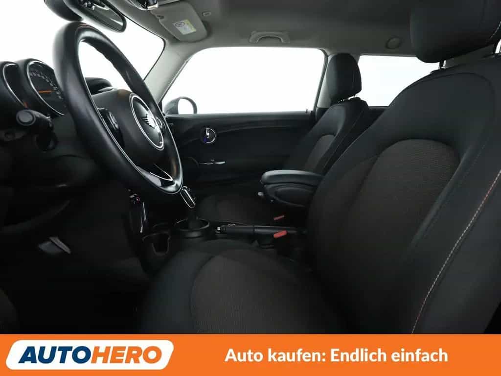 MINI Cooper D *NAVI*CAM*SHZ*KLIMA*ALU* 09/2018-photo-9
