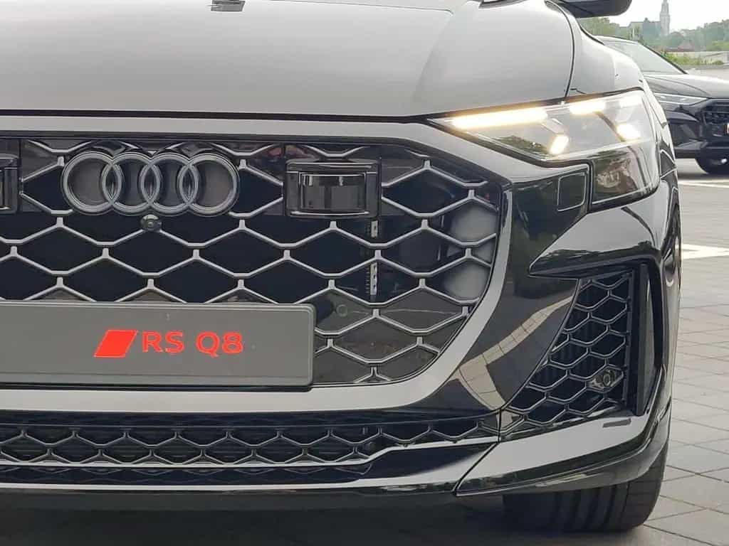 Audi RS Q8 SUV performance AHK*305kmh*FahrwerkAdv*StH null-photo-12