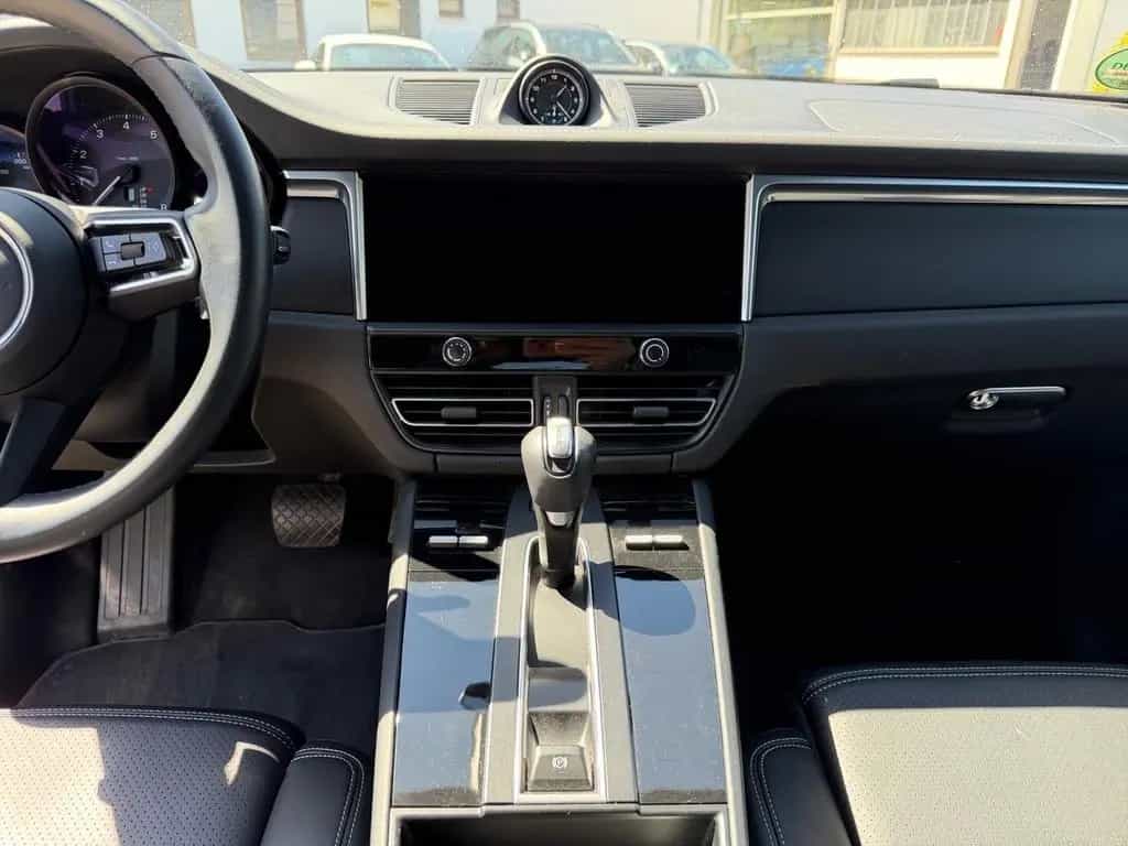 Porsche Macan Panorama AHK 20 zoll 03/2023-photo-11