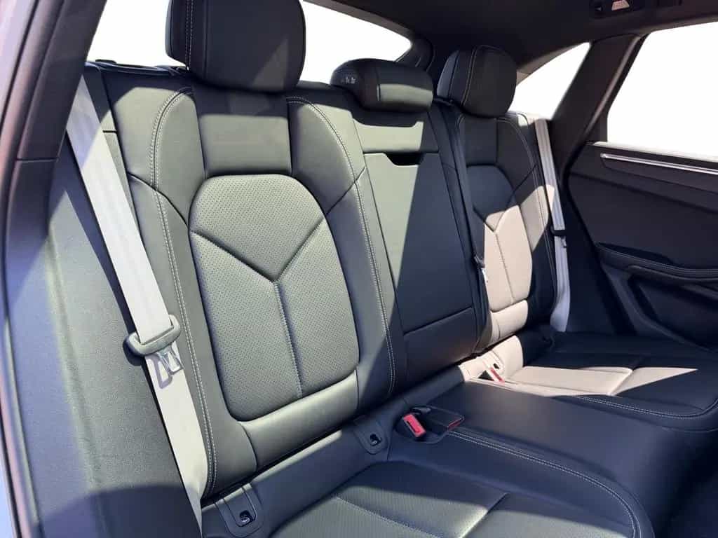 Porsche Macan Panorama AHK 20 zoll 03/2023-photo-14