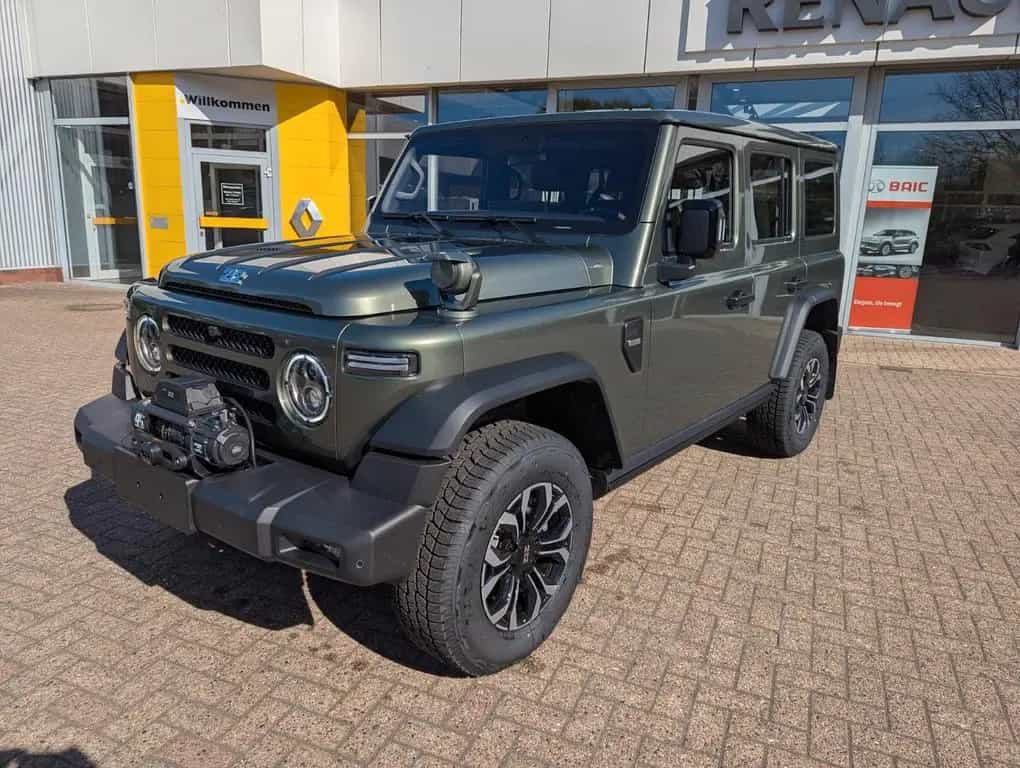 BAW 212 , 4x4, Automatik / Sofort Lieferbar!! null-photo-1