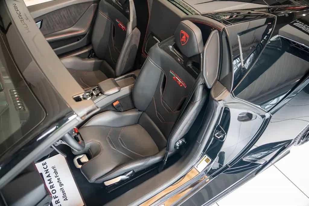 Lamborghini Huracán EVO SPYDER AWD |AERO-KIT|CARBON|LIFT|PPF 03/2022-photo-25