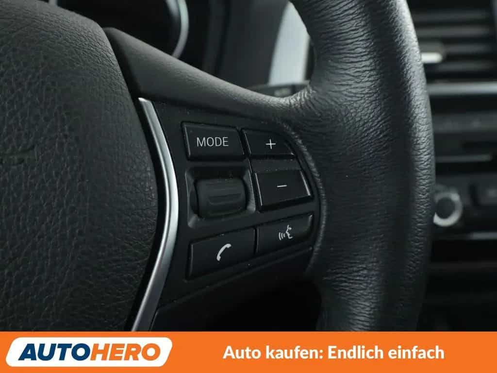 BMW 120 i Urban Line Aut.*NAVI*LED*TEMPO*PDC*CAM* 10/2017-photo-26