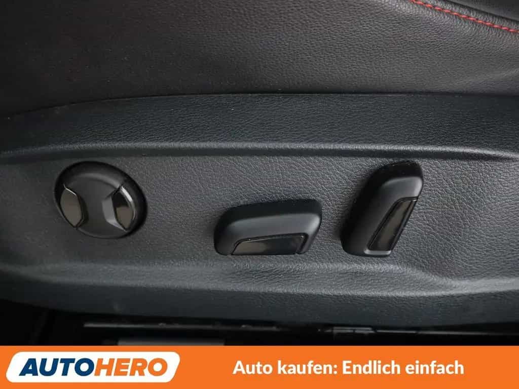 Volkswagen Golf 2.0 TFSI GTI Performance BlueMotion *NAV*ACC*PDC 02/2016-photo-28