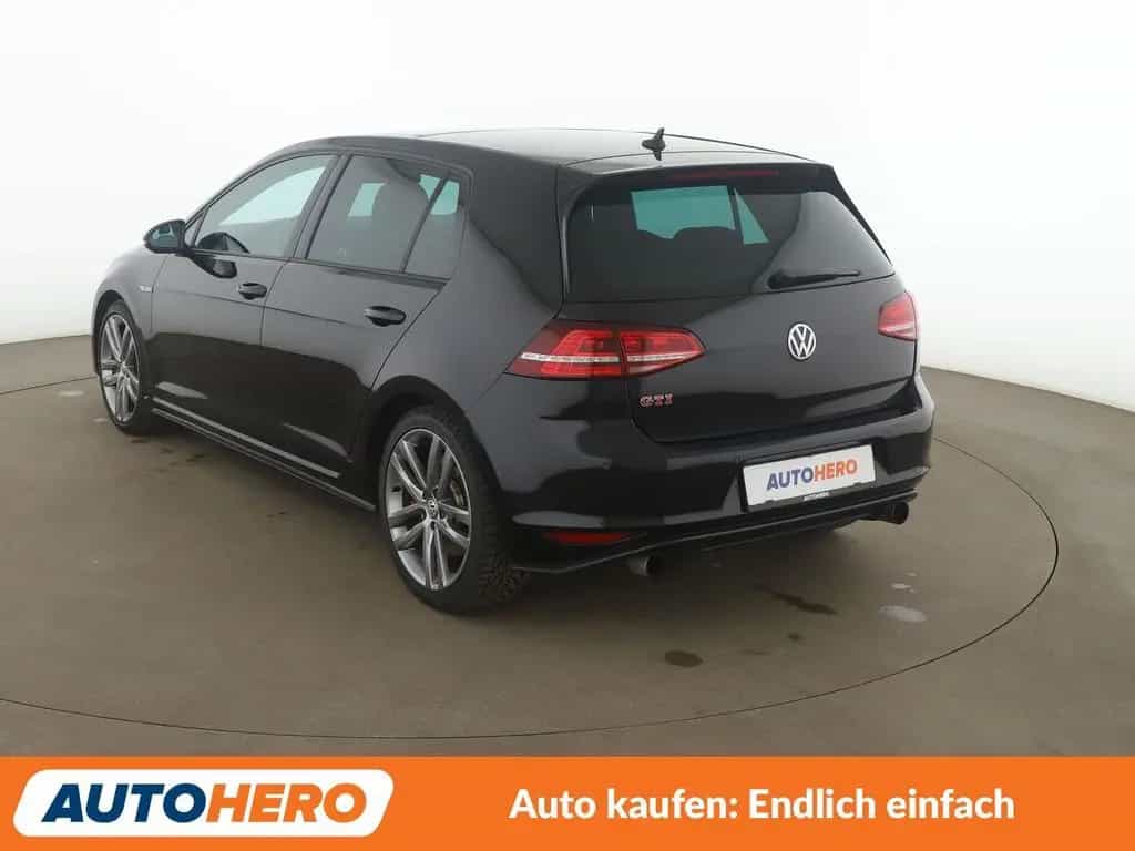 Volkswagen Golf 2.0 TFSI GTI Performance BlueMotion *NAV*ACC*PDC 02/2016-photo-3