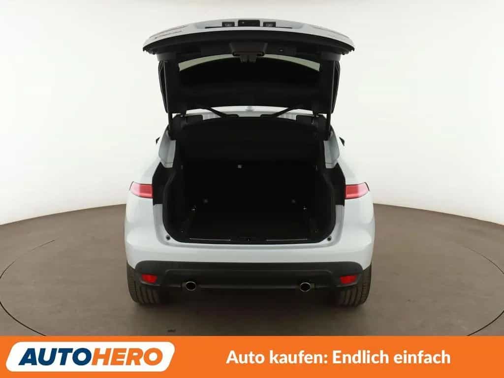 Jaguar F-Pace 25d Portfolio AWD Aut. *NAVI*VC*BI-XENON* 10/2017-photo-17