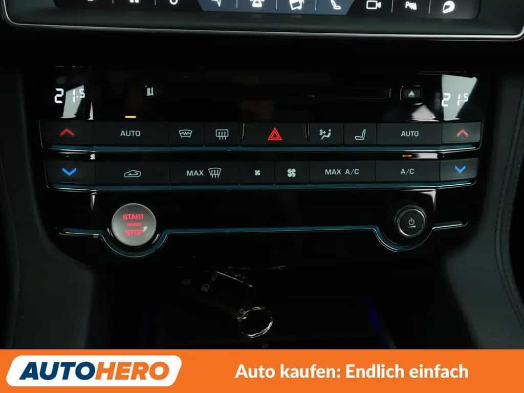 Jaguar F-Pace 25d Portfolio AWD Aut. *NAVI*VC*BI-XENON* 10/2017-photo-21