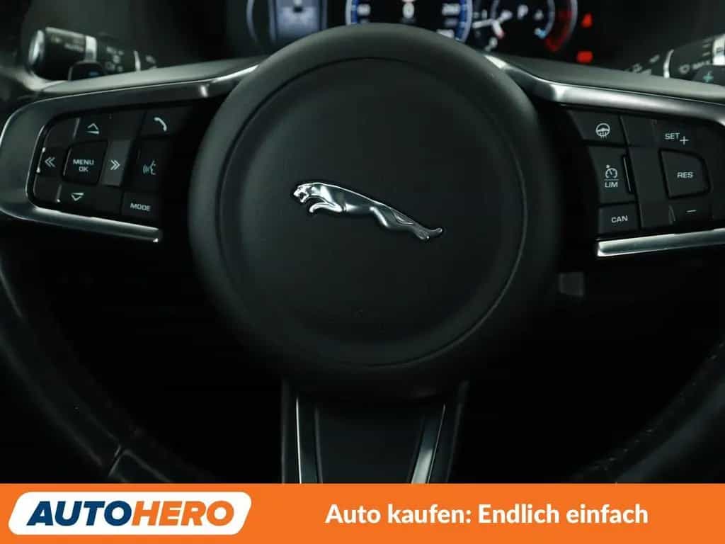Jaguar F-Pace 25d Portfolio AWD Aut. *NAVI*VC*BI-XENON* 10/2017-photo-29