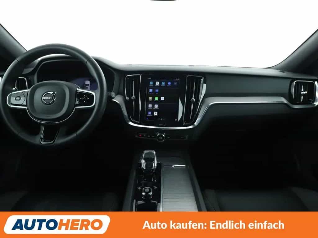 Volvo V60 2.0 B4 Plus Bright Aut.*NAV*LED*TEMP*360CAM* 09/2022-photo-11
