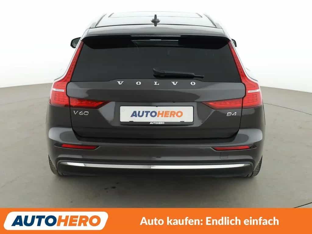 Volvo V60 2.0 B4 Plus Bright Aut.*NAV*LED*TEMP*360CAM* 09/2022-photo-4
