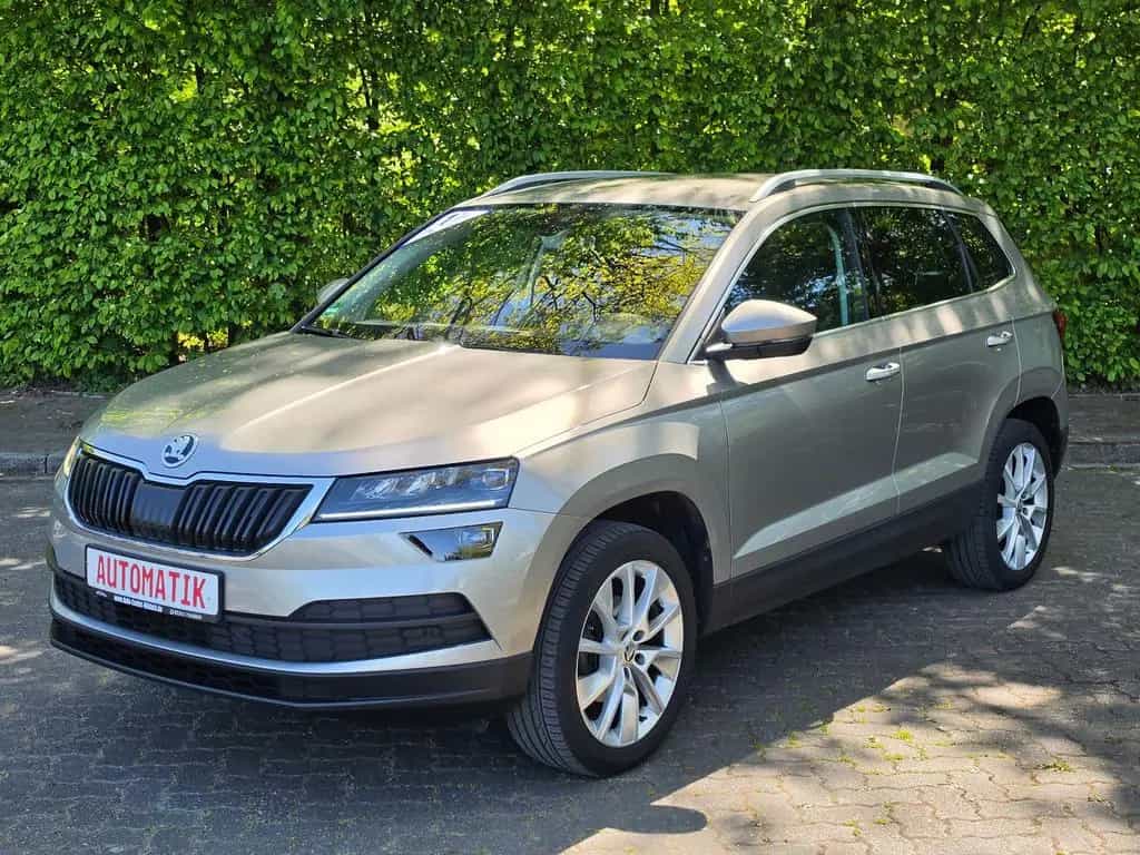 Skoda Karoq Style*1.HD*Navi*LED*Kamera*ACC*DAB*R&L.Sen 04/2019-photo-2