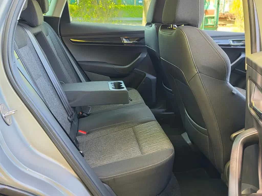 Skoda Karoq Style*1.HD*Navi*LED*Kamera*ACC*DAB*R&L.Sen 04/2019-photo-36