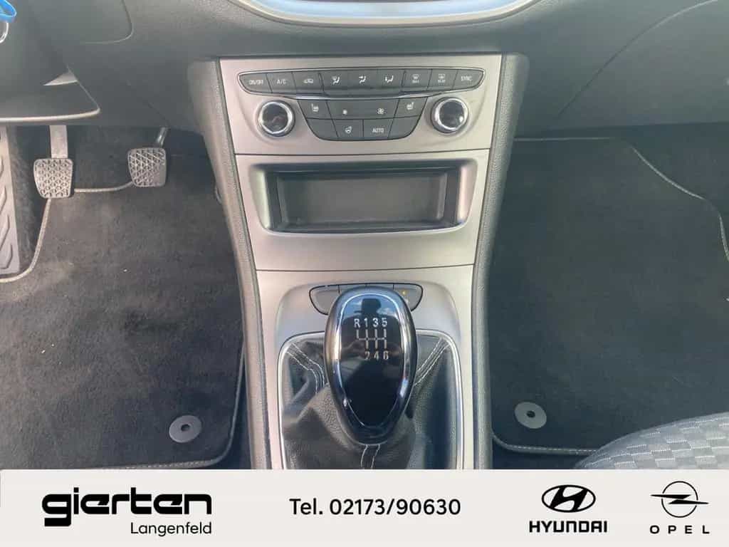 Opel Astra SportsTourer mit Parkpilot v u.h 06/2020-photo-13