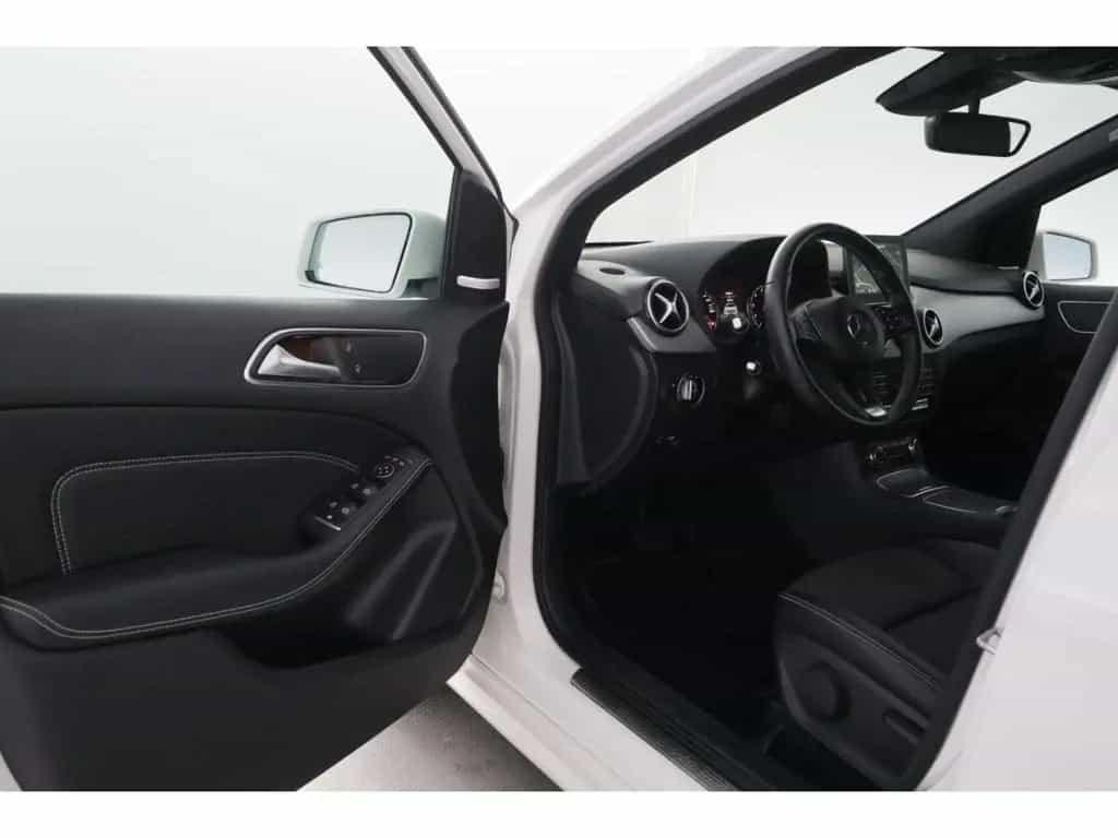Mercedes-Benz B 200 7G-DCT Urban+LED+NAVI+PDC+SHZ+TEMPO 11/2017-photo-15