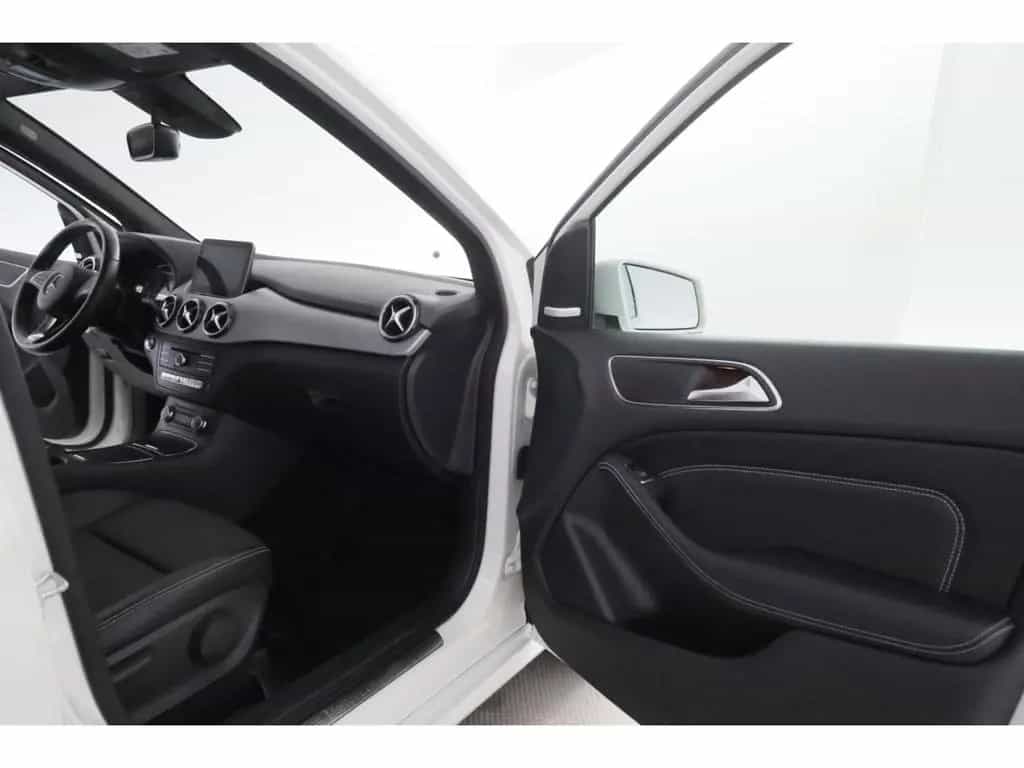 Mercedes-Benz B 200 7G-DCT Urban+LED+NAVI+PDC+SHZ+TEMPO 11/2017-photo-19