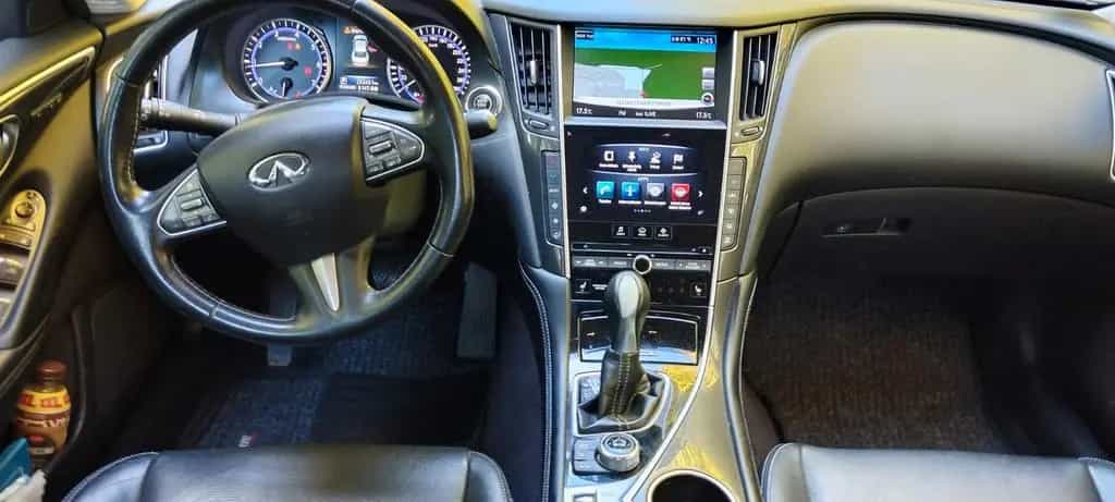 Infiniti Q50 2.2d Premium Executive Voll Leder LED Memory 12/2015-photo-10
