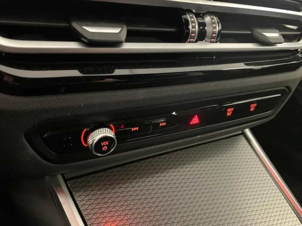 BMW 3 Series 330 lim i M Sport 19Zoll HeadUP Harman&Kardon 11/2023-photo-11