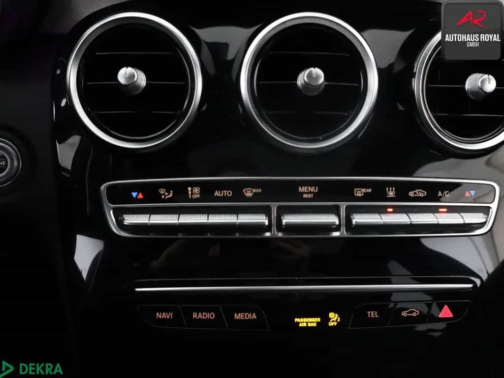 Mercedes-Benz C 400 4M 3x AMG NIGHT MULTIBEAM,MEMORY,KAMERA,SH 07/2019-photo-22