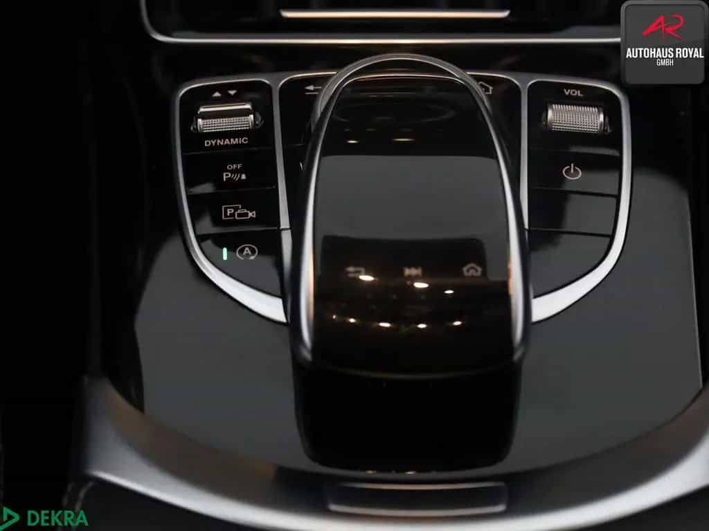 Mercedes-Benz C 400 4M 3x AMG NIGHT MULTIBEAM,MEMORY,KAMERA,SH 07/2019-photo-23
