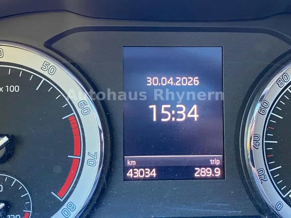 Skoda Karoq 1.5 TSI 110 kW 02/2022-photo-34