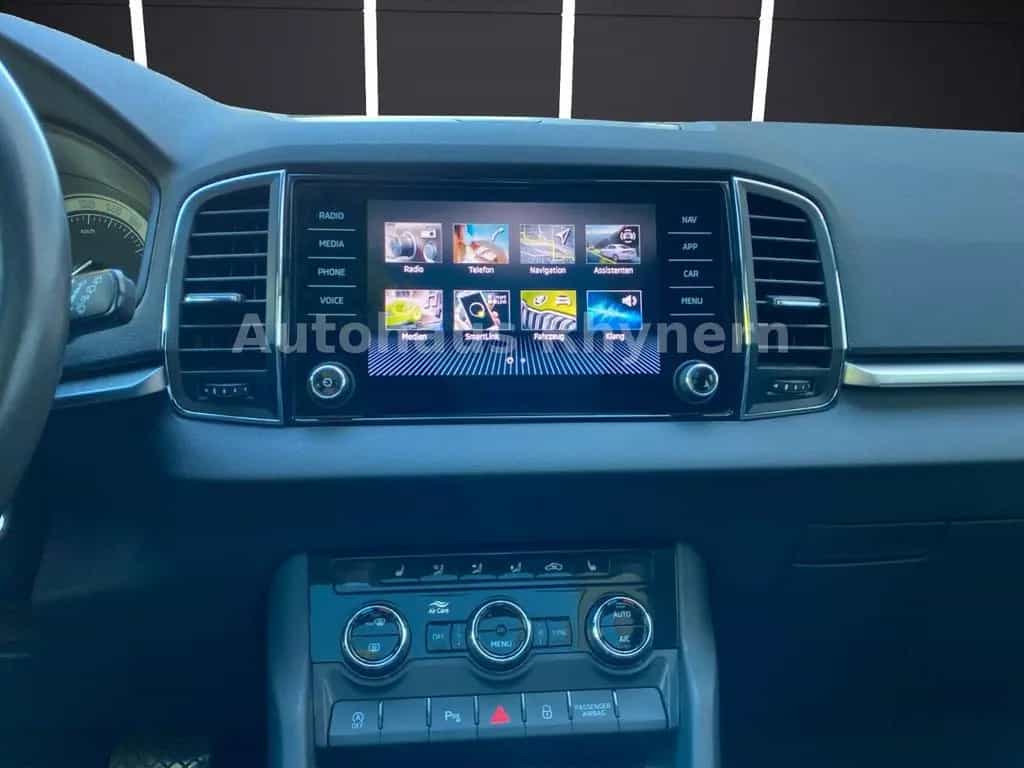 Skoda Karoq 1.5 TSI 110 kW 02/2022-photo-35