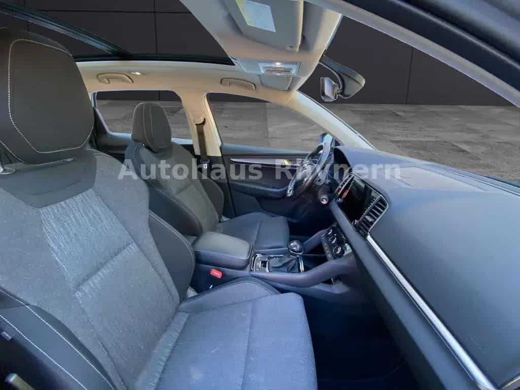 Skoda Karoq 1.5 TSI 110 kW 02/2022-photo-48