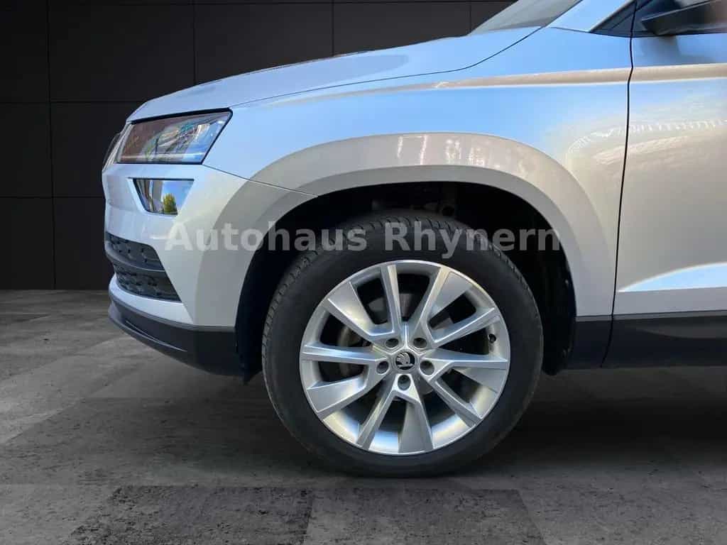 Skoda Karoq 1.5 TSI 110 kW 02/2022-photo-9
