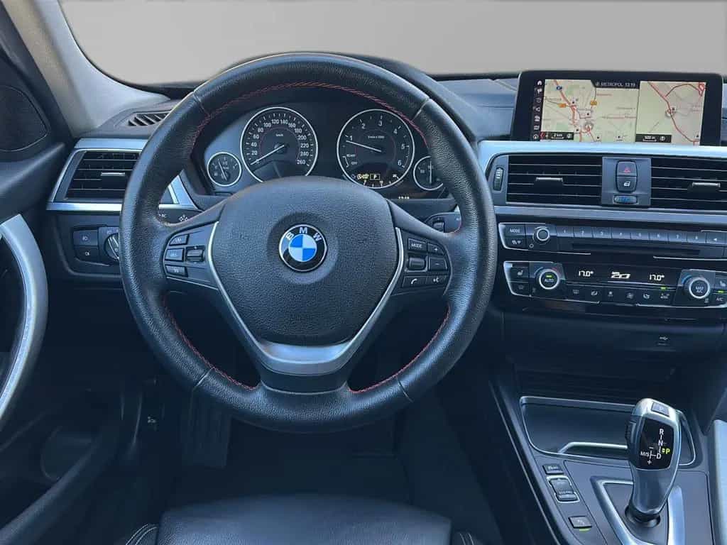 BMW 320 d xDrive Sport Line*Leder*LED*Kamera*HiFi* 01/2018-photo-14