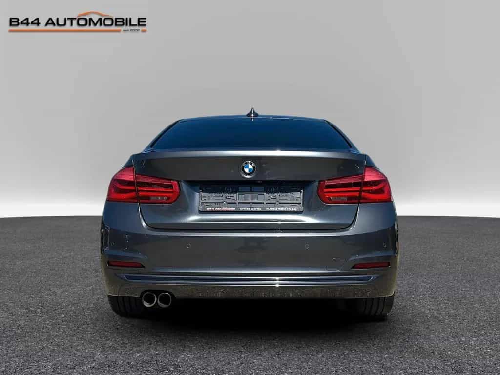 BMW 320 d xDrive Sport Line*Leder*LED*Kamera*HiFi* 01/2018-photo-4