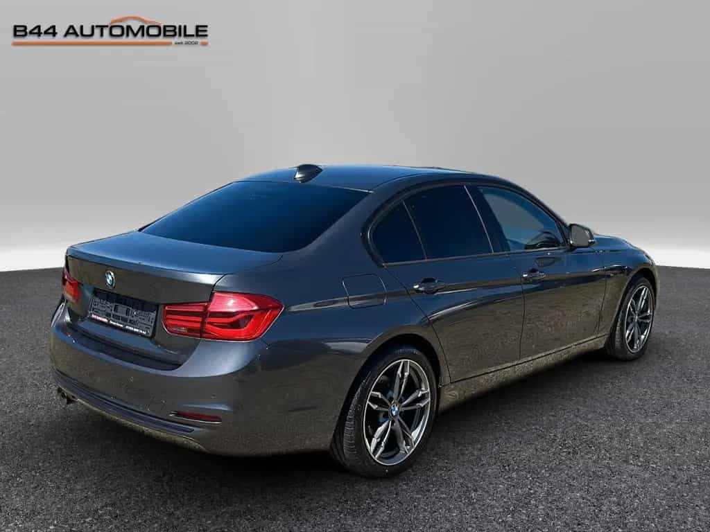 BMW 320 d xDrive Sport Line*Leder*LED*Kamera*HiFi* 01/2018-photo-5