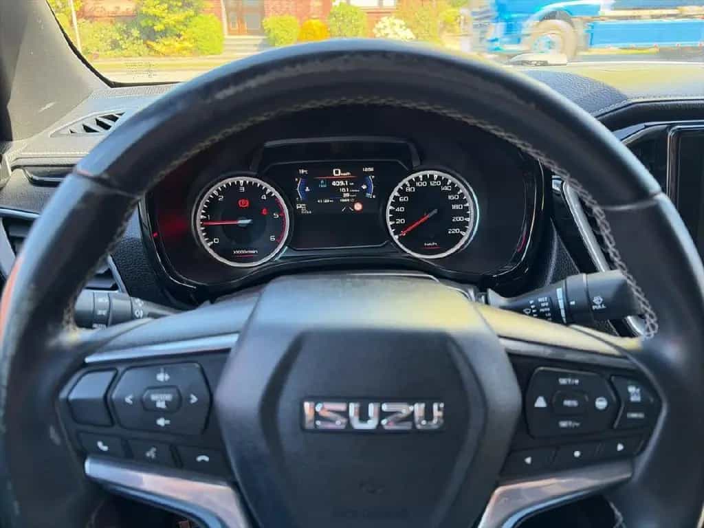 Isuzu D-Max Double Cab 1,9 V-CROSS 10/2023-photo-16